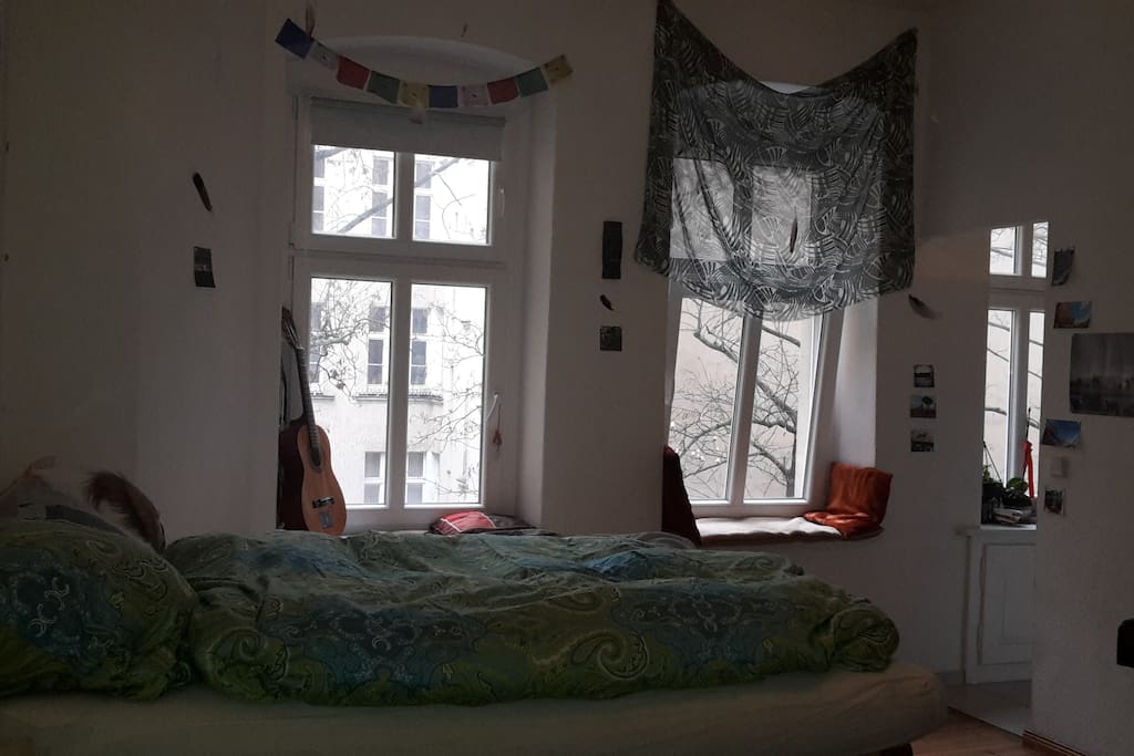 Large cozy Bed