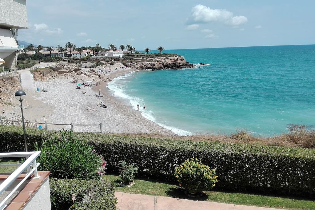 Apartamento junto a preciosa cala.
