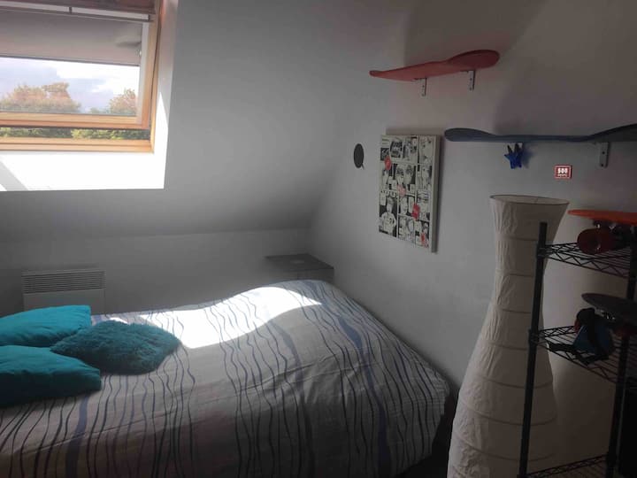 Dormitorio 3 < cómic book > arriba.
Cama de matrimonio 140x190