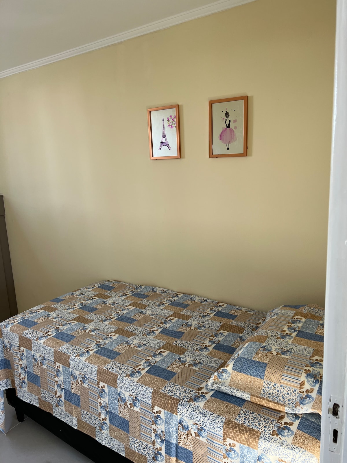 Dormitorio 3 : cama individual (1 persona ).
