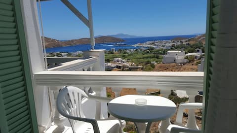 Room "5" with sea view for 2 people