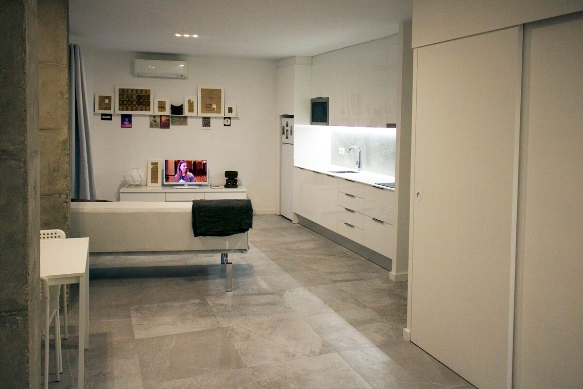 Propiedad de Airbnb exitosa: Studio 1711, near the station and the beach en Tarragona