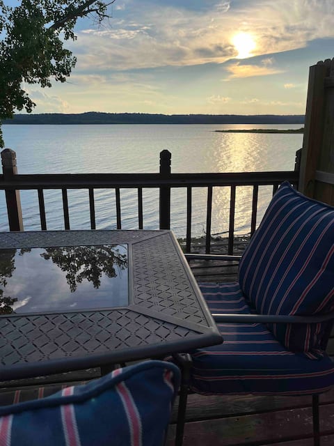 Peaceful Waterfront~2BR 2BA/ Kayaks & Sunset Views
