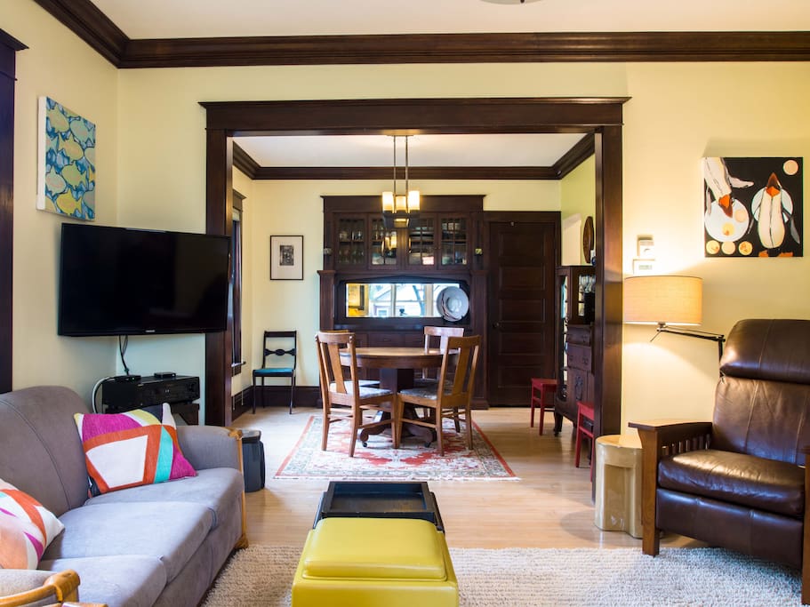 Main level: Open living & dining space with comfortable seating