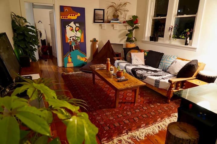 North Bondi Queen Bedroom Minutes From Bondi Beach