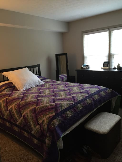 Queen Bedroom