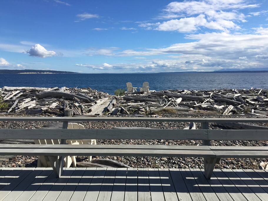 Photo taken from the deck. Look how close you are from the water’s edge!