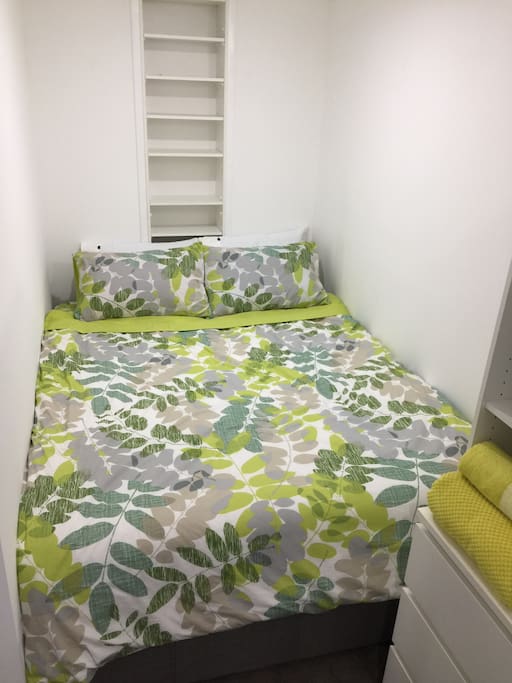 Queen Bed