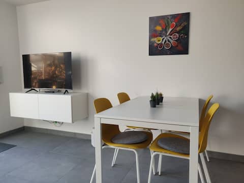 Open 2-room apartment in central Taunus location