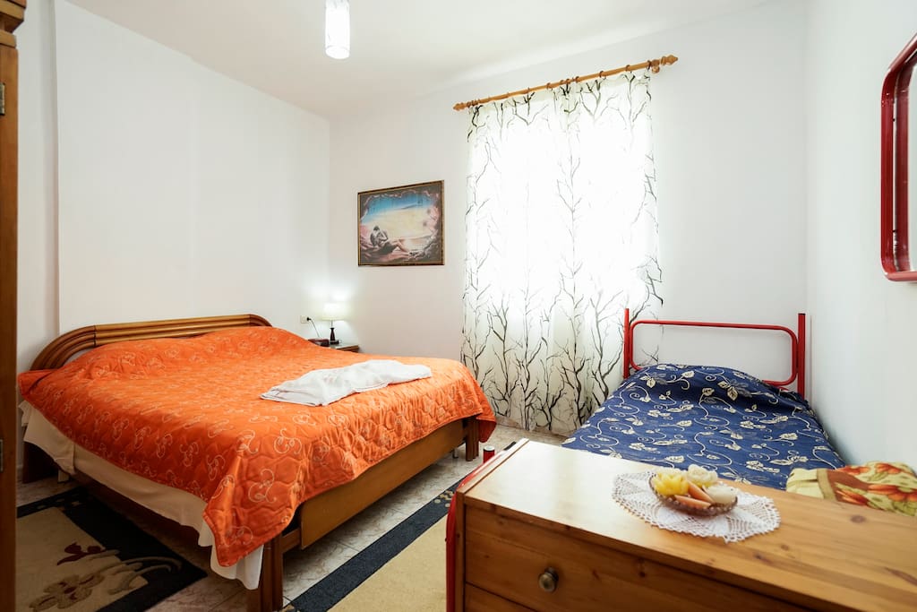 Bedroom Queen Size Bed and Extra Single Bed