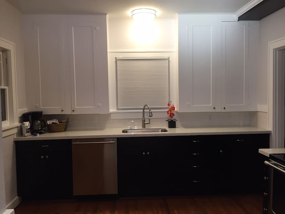Full kitchen with all stainless steel appliances for all of those Gourmet Chefs out there....or if you just feel like baking some cookies!