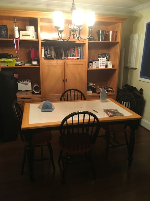 Dining room.