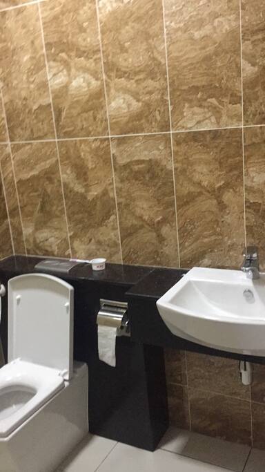 5 Star Hotel Grade Stanard Toilet