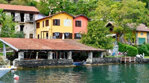 MERIDIANA BEACH 2 ( lake view - private beach )