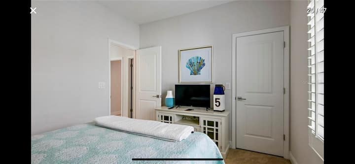 Chambre 3 (lit Queen)