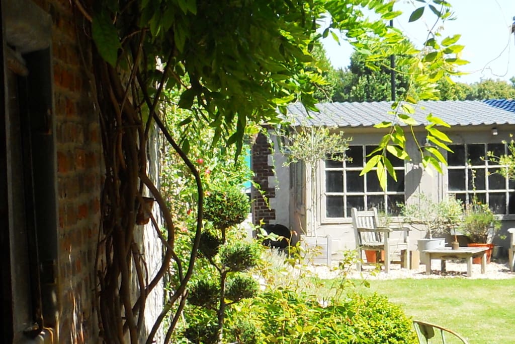 L'atelier au fond du jardin