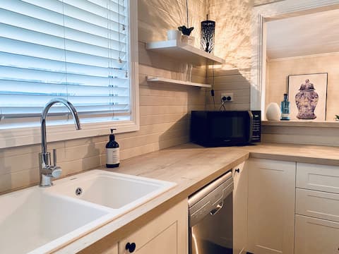 Vines Cottage - Whole House 3 Beds Great Position