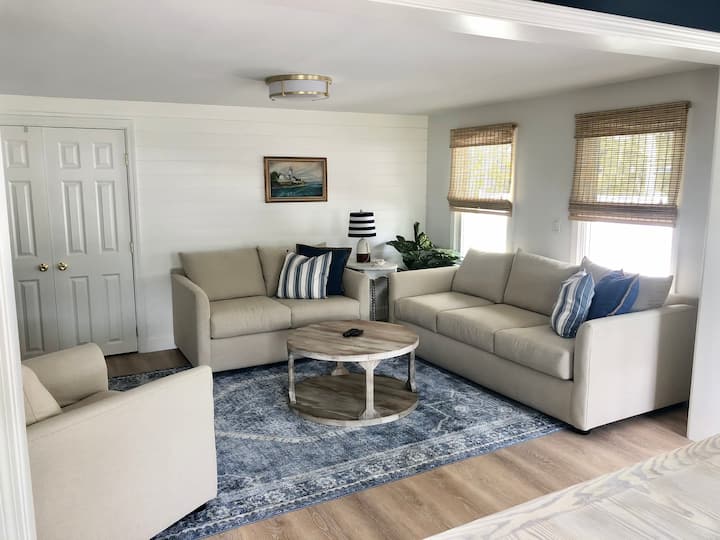 Private, Updated Cottage -1/4 Mile To Beaches - Cape Cod, MA