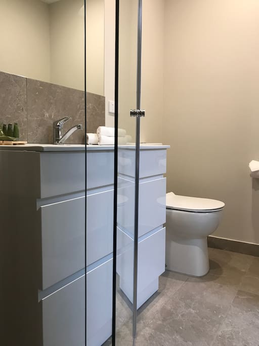 Modern ensuites