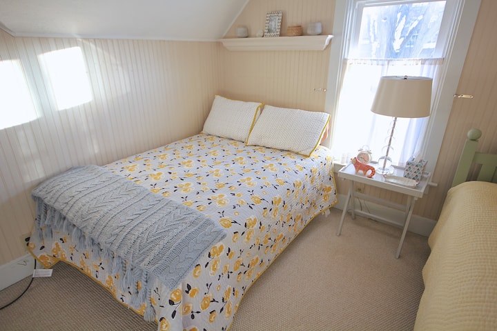 Quarto #2, um twin e um completo.