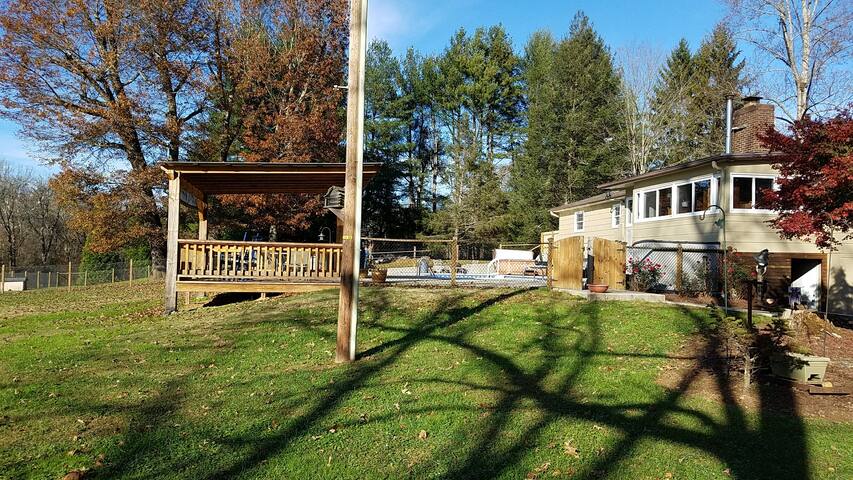 Relaxing River Oasis with Pool and Hot Tub gallery image 4