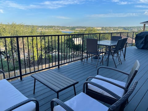 Panoramic Lake Travis View in Lago Vista