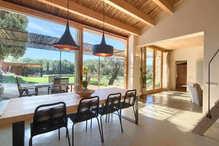 Mas Prats • rural home •