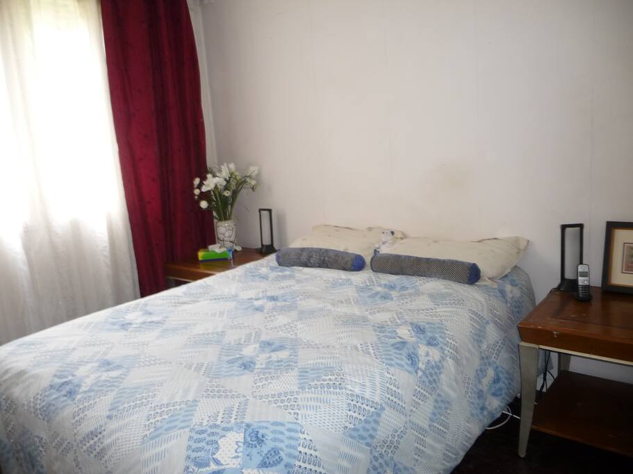 Chambre spacieuse et lumineuse
