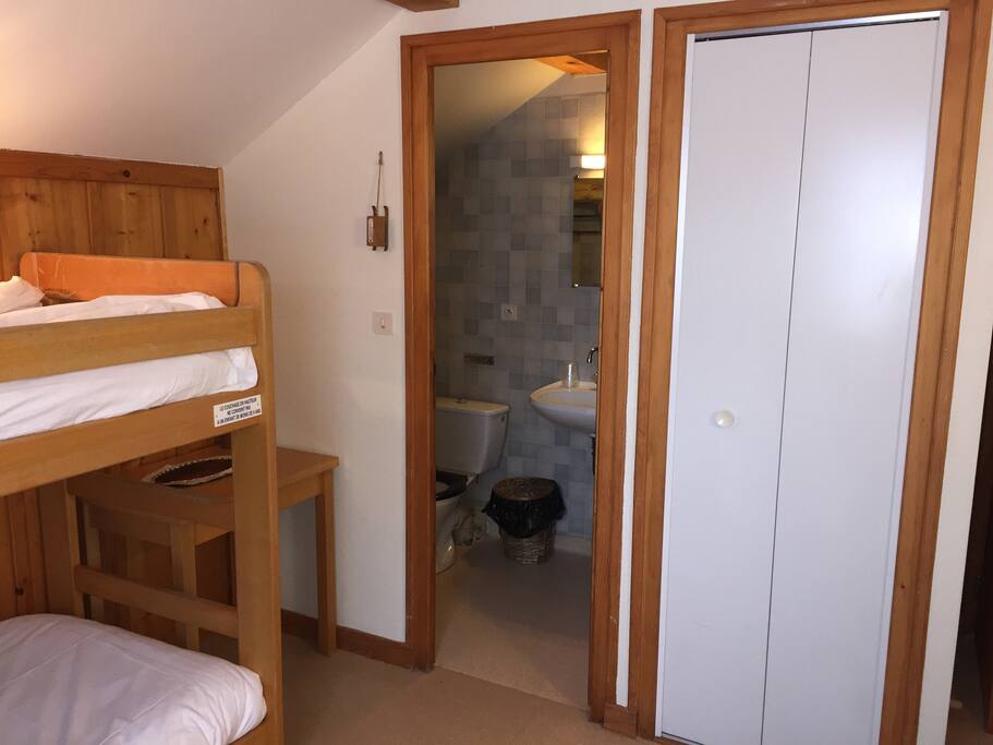 Chambre 3 lits simples