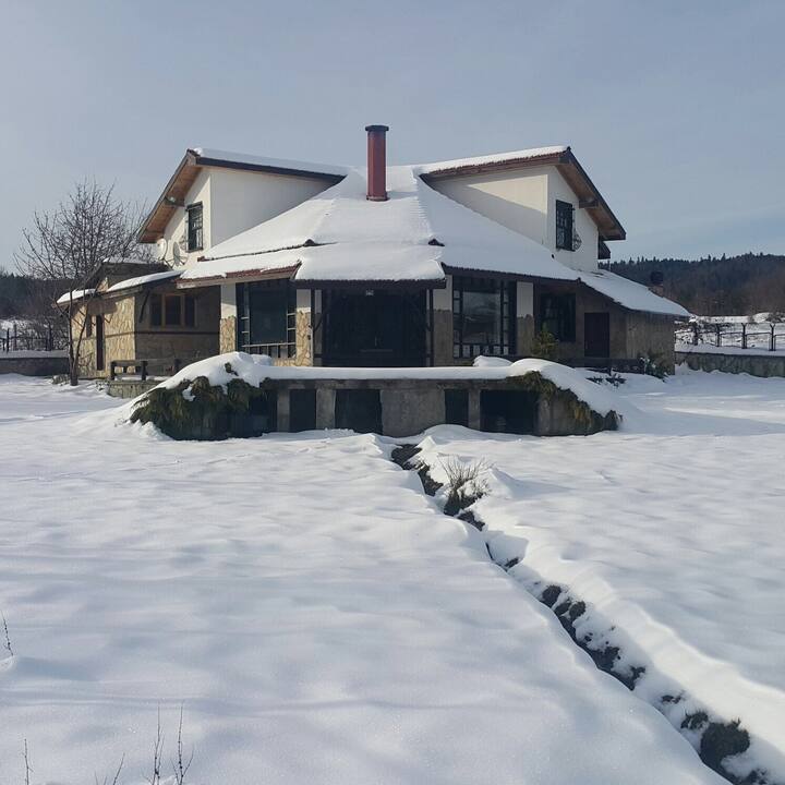 ABANT�TA KİRALIK MÜSTAKİL VİLLA Bolu Merkez şehrinde Kiralık Evler