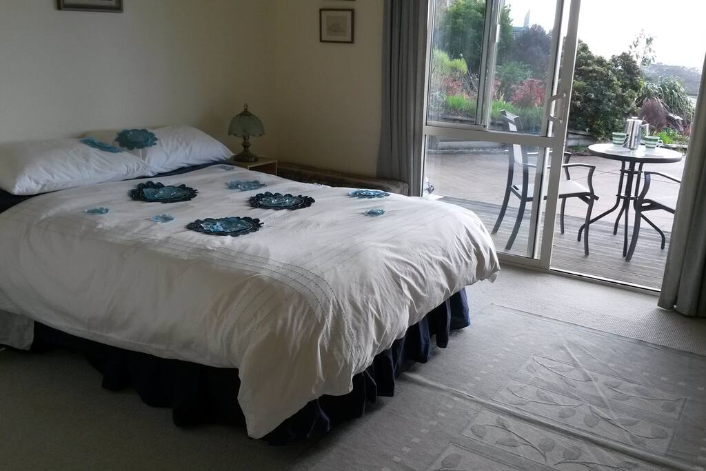 Spacious room opening on to a deck