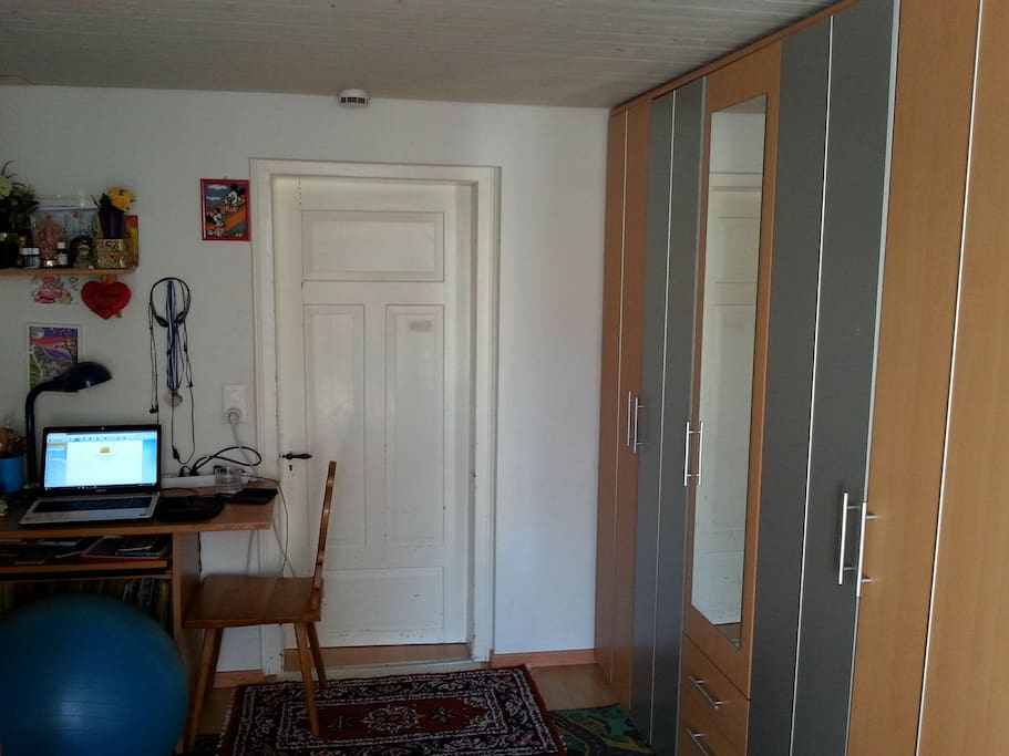 Your Room/ dein Zimmer 2