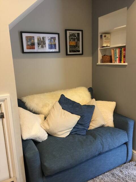 Popular Airbnb listing: One Bed Country Hideaway in AONB in Waverley