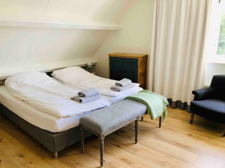 غرفة النوم 2