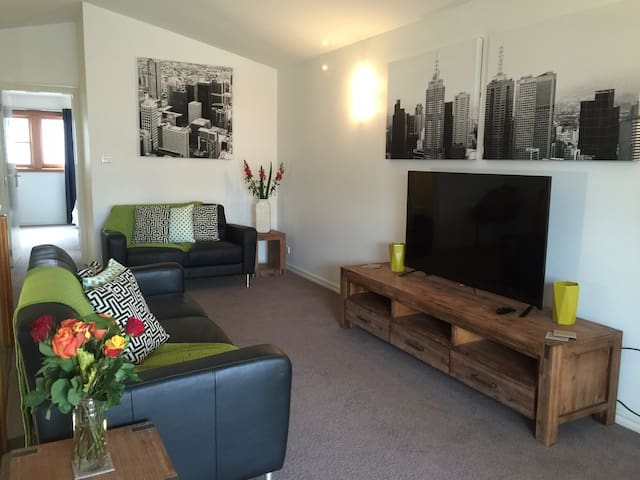 27Terrace – 2min Nth Melb – 10min QVM – Close CBD