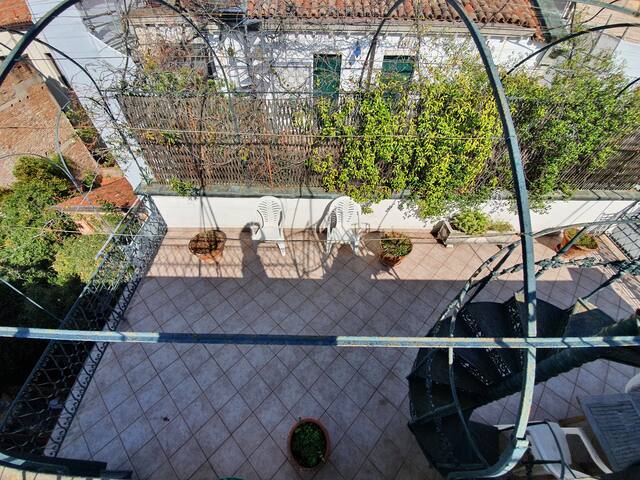 App. Magno, con doppia terrazza e vista mozzafiato gallery image 4