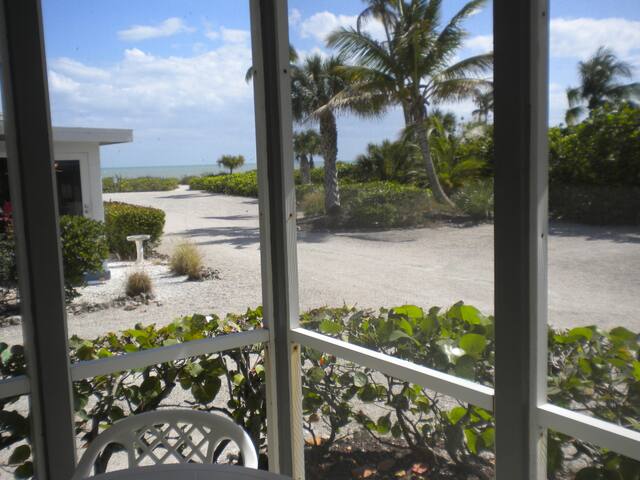 White Caps 3 On The Beach Condominiums For Rent In Sanibel
