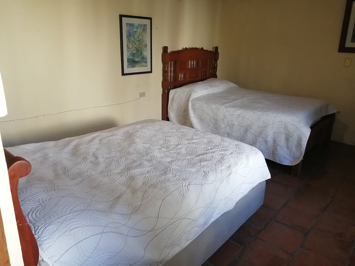 غرفة النوم 1