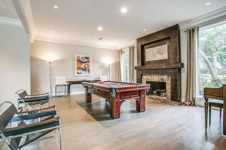 The Best Dallas Has with Heated Pool and Spa gallery image 5