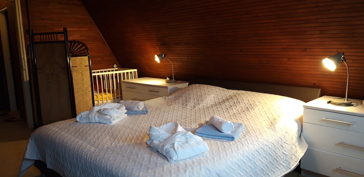 მე-2 სართული - მთავარი ოთახი