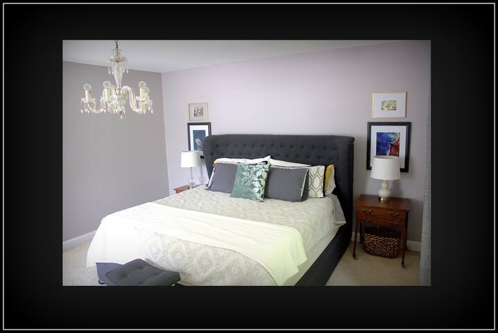 The Blue Suite with private bath- Benton Park