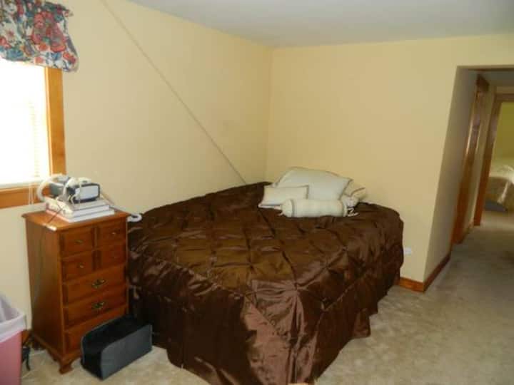 2.Bedroom/loft with two queen beds