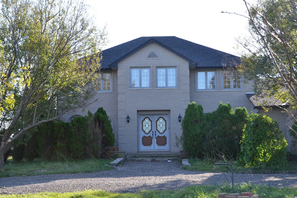 The Manor Grimsby Estate - Closer To Nature
