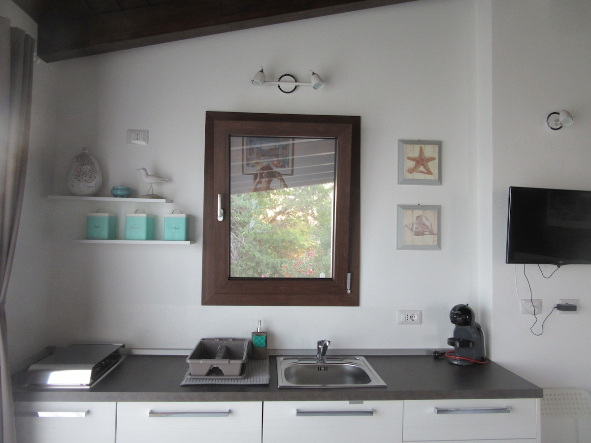 Popular Airbnb listing: P1679 Independent studio apartment a stone's throw from the sea in Quartu Sant'elena
