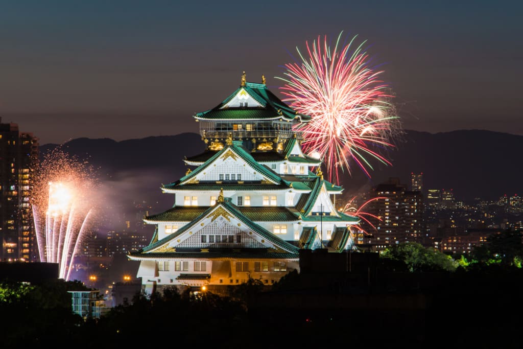 Tenjinmatsuri(7/25)in this area where takes 5 minutes by walking from your room:)*
