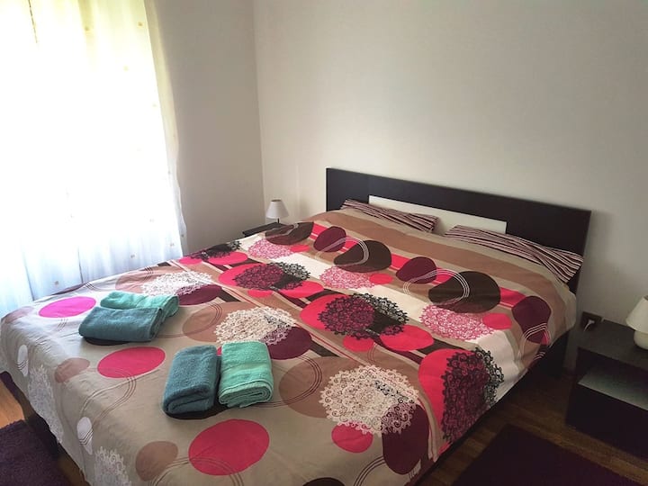 Separate bedroom with queen size bed