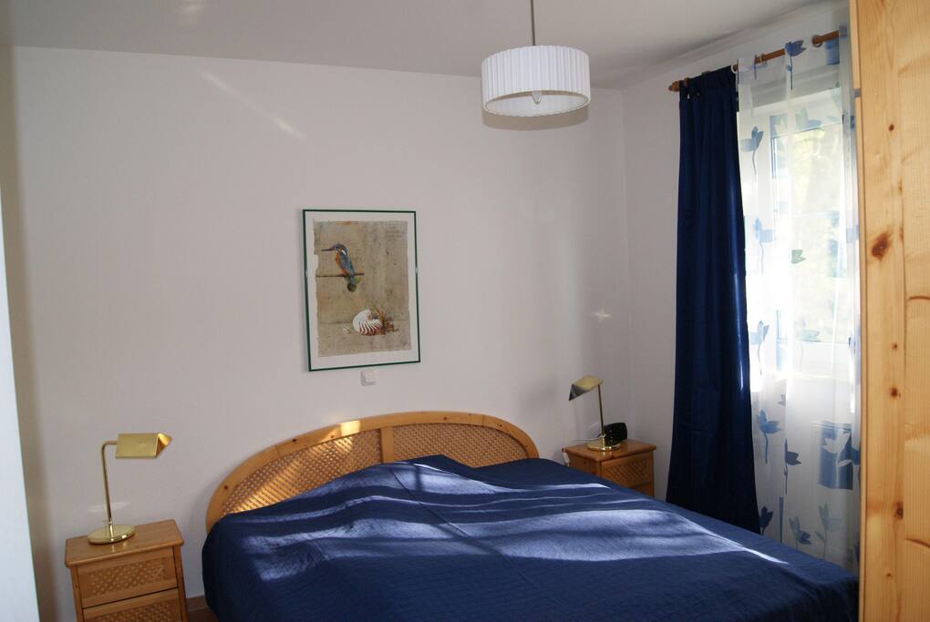 das Schlafzimmer