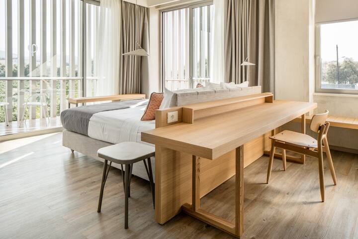 Stunning 6 bedroom beachfront Villa Votsalo gallery image 2