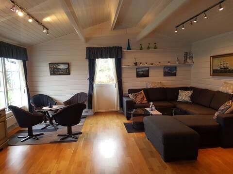 Storeng Lodge under the Lyngen Alps