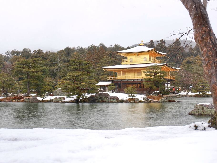 京都冬日限定 我把人生清单上的 雪中金阁寺 打了个勾 京都旅游攻略 尽在airbnb爱彼迎 京都冬日限定 我把人生清单上的 雪中金阁寺 打了个勾 京都旅游攻略 尽在airbnb爱彼迎